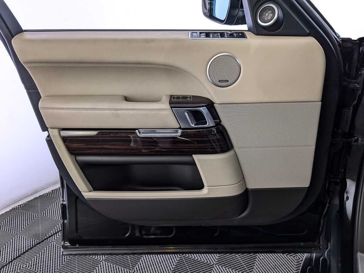 Land Rover Range Rover с пробегом — 2015 год. Фото: #14