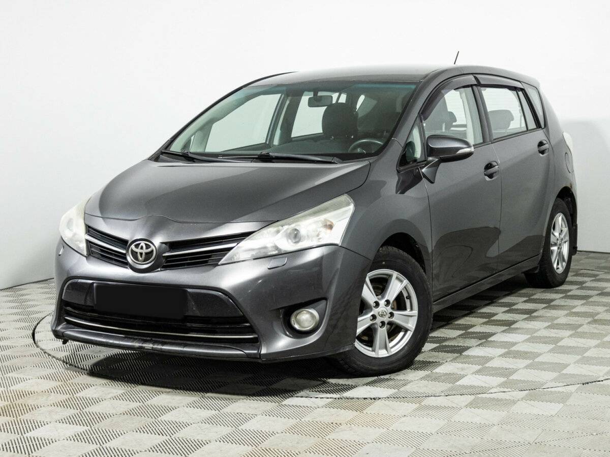 Toyota Verso с пробегом — 2013 год. Посмотреть фото