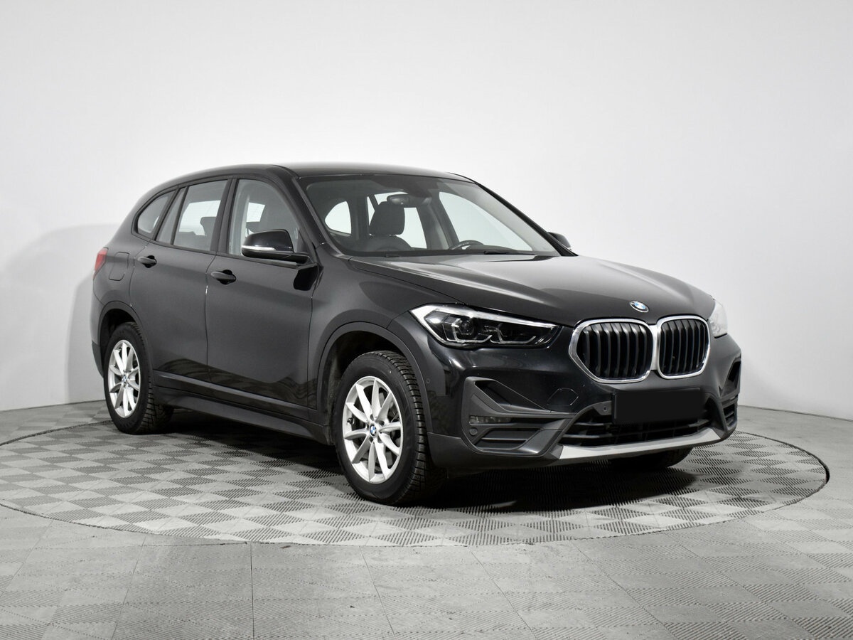 BMW X1 с пробегом — 2021 год. Фото: #2