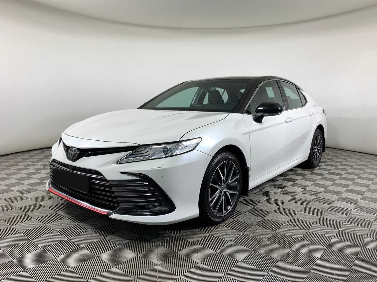 Toyota Camry с пробегом — 2022 год. Посмотреть фото