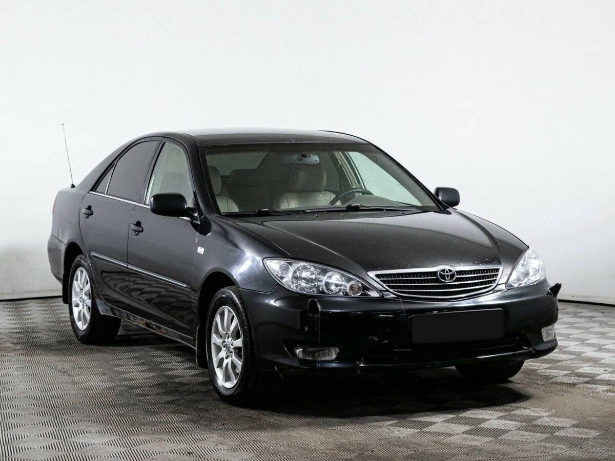 Toyota Camry с пробегом — 2005 год. Фото: #2
