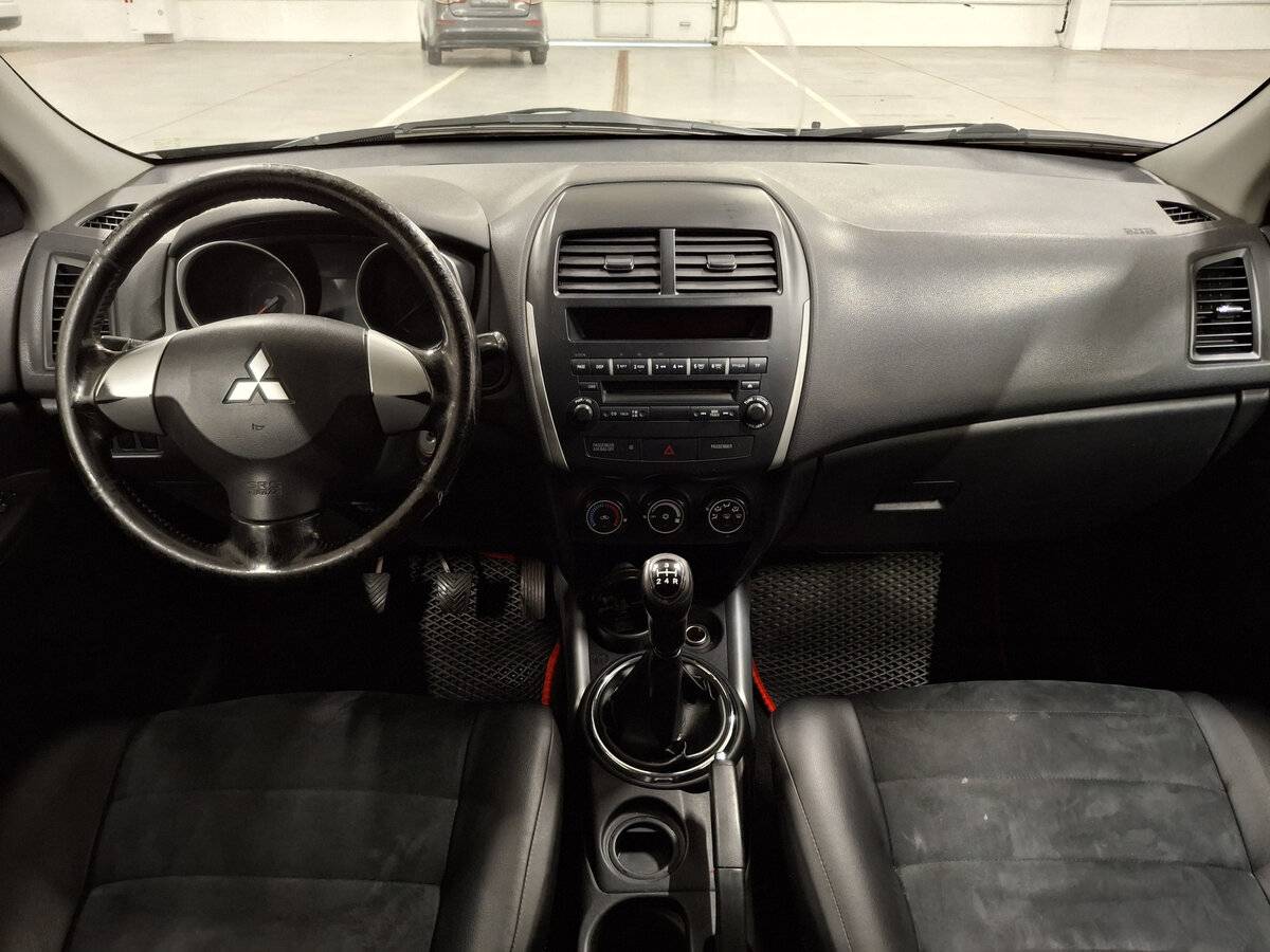 Mitsubishi ASX с пробегом — 2011 год. Фото: #13