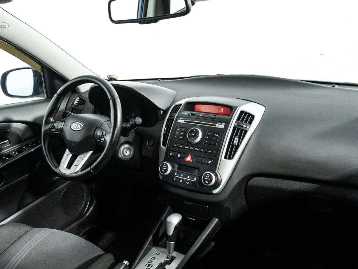 Kia Ceed с пробегом — 2010 год. Фото: #8