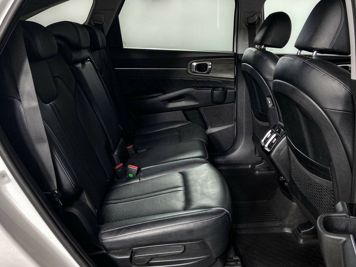 Kia Sorento с пробегом — 2020 год. Фото: #10