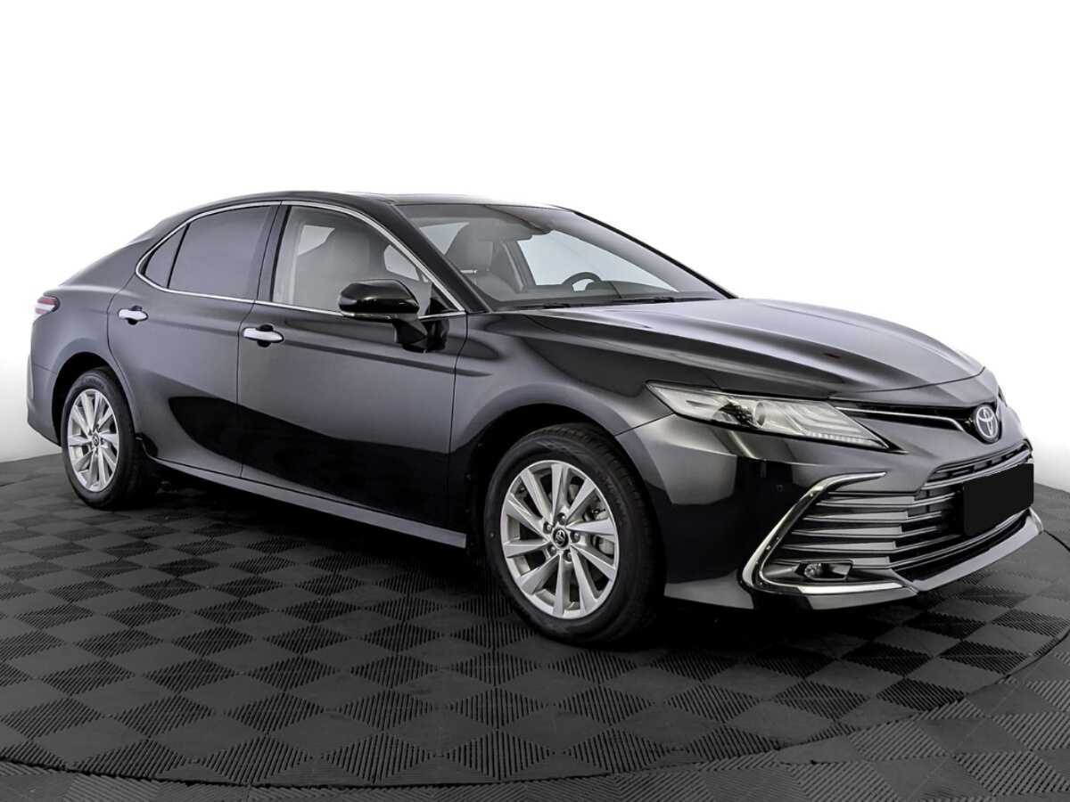 Toyota Camry с пробегом — 2022 год. Фото: #2