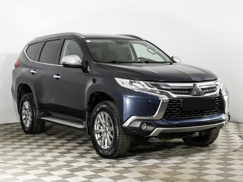 Mitsubishi Pajero Sport с пробегом — 2018 год. Фото: #2