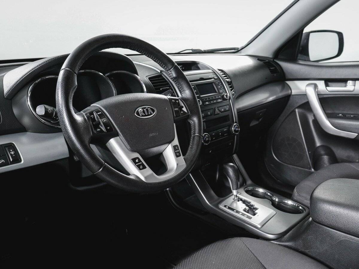 Kia Sorento с пробегом — 2011 год. Фото: #13