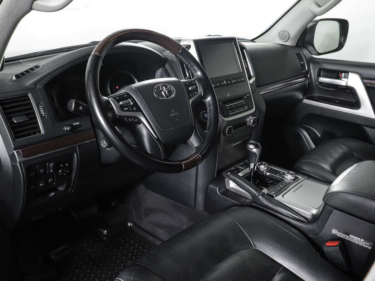 Toyota Land Cruiser с пробегом — 2021 год. Фото: #11