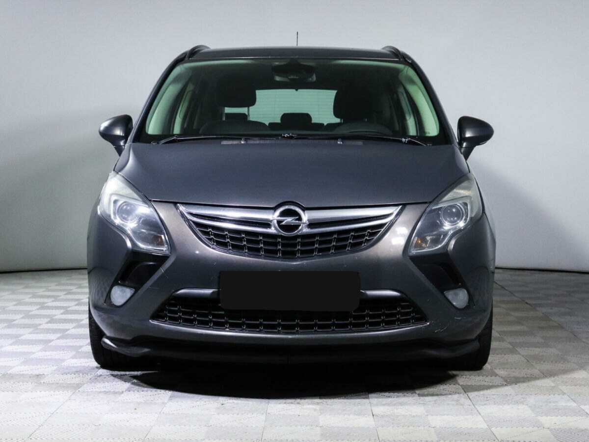 Opel Zafira с пробегом — 2012 год. Фото: #1