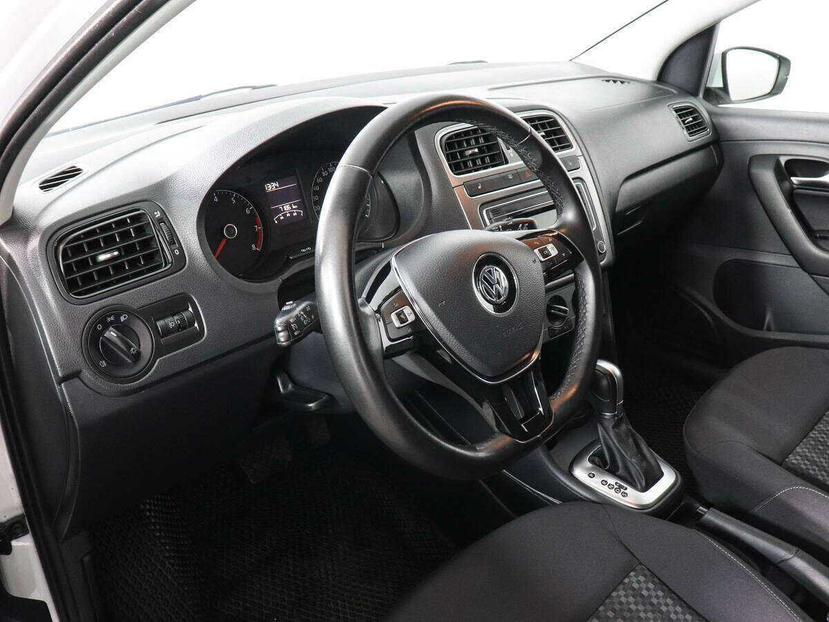 Volkswagen Polo с пробегом — 2019 год. Фото: #7