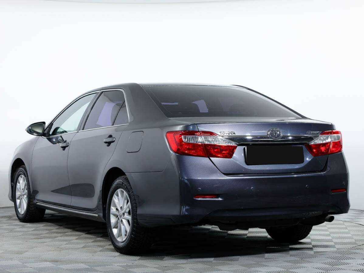 Toyota Camry с пробегом — 2013 год. Фото: #6