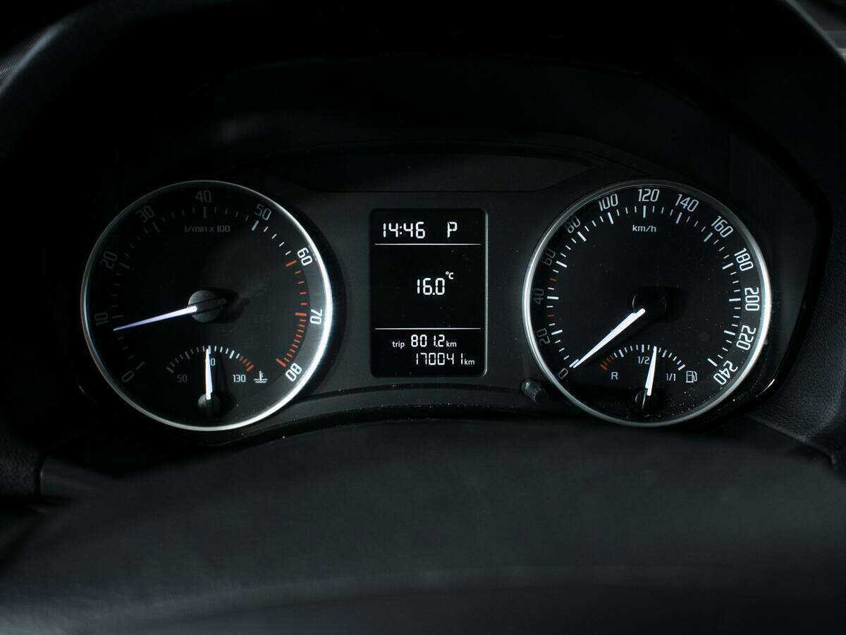 Skoda Octavia с пробегом — 2011 год. Фото: #10