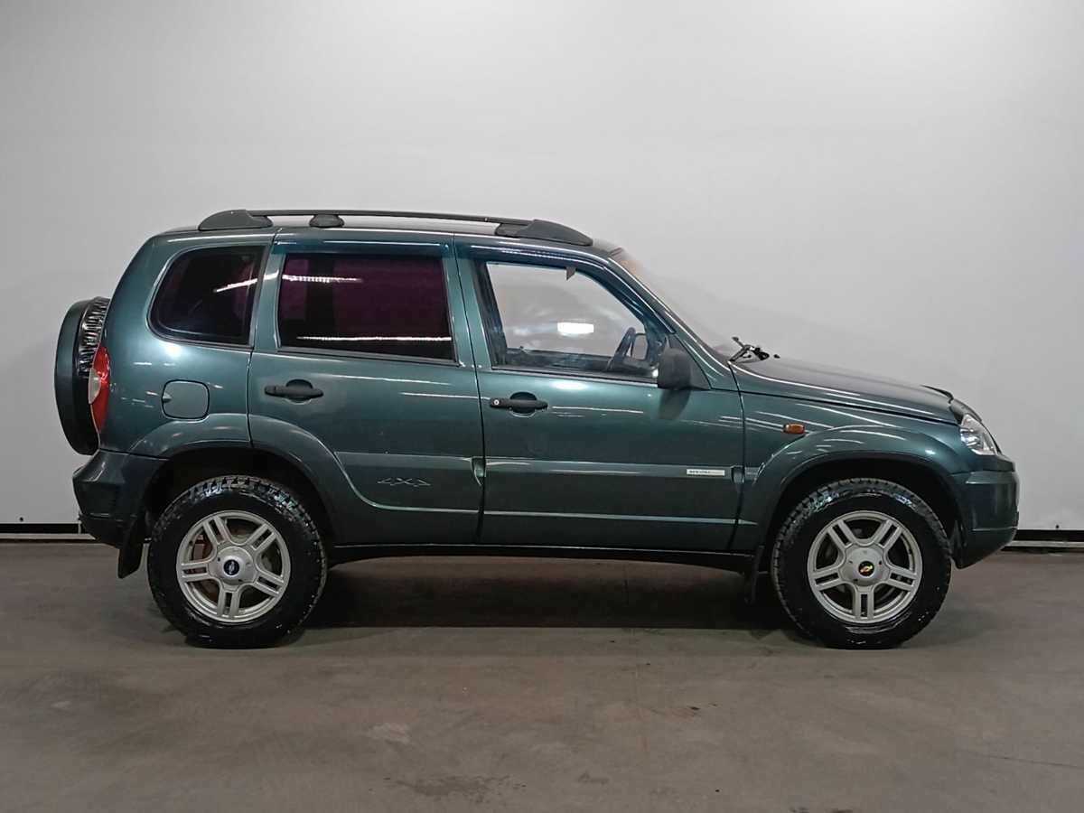 Chevrolet Niva с пробегом — 2007 год. Фото: #3