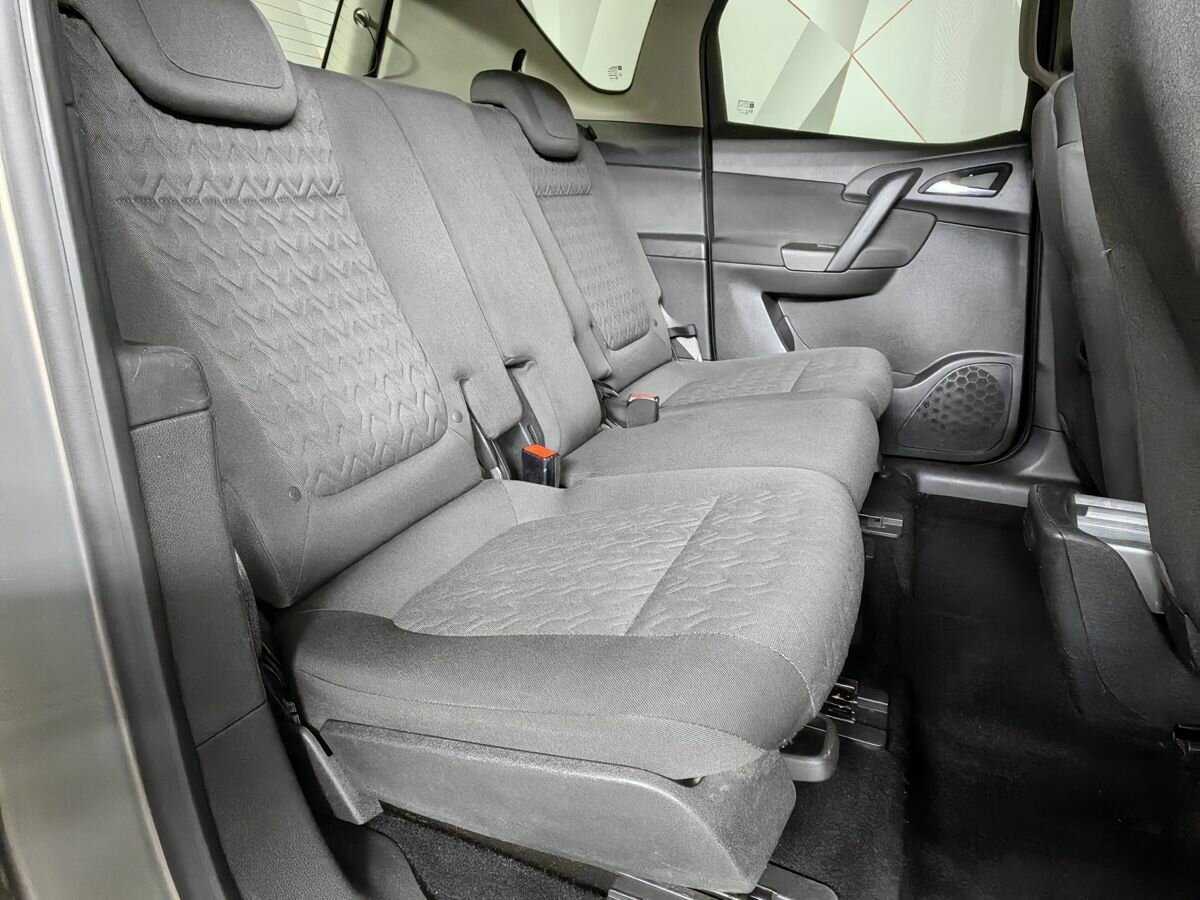 Opel Meriva с пробегом — 2013 год. Фото: #11