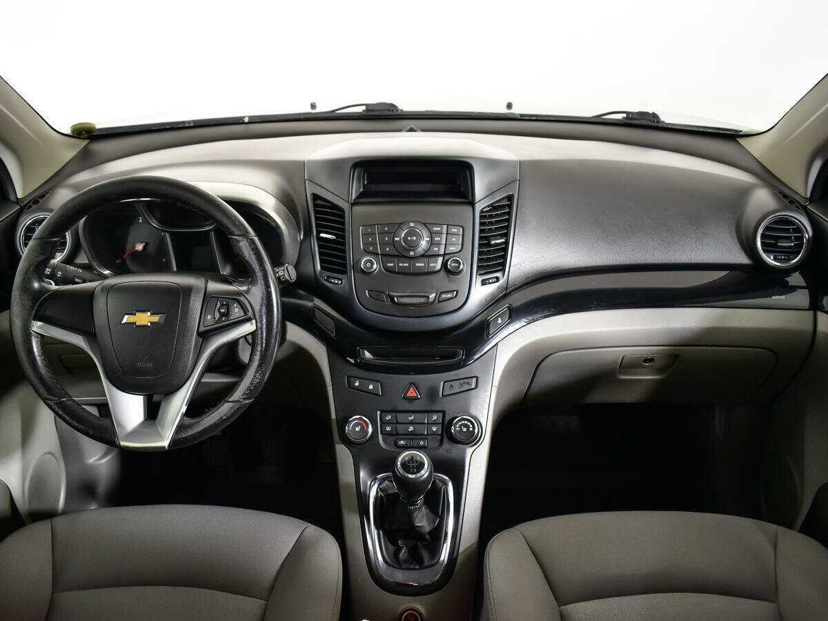 Chevrolet Orlando с пробегом — 2013 год. Фото: #9