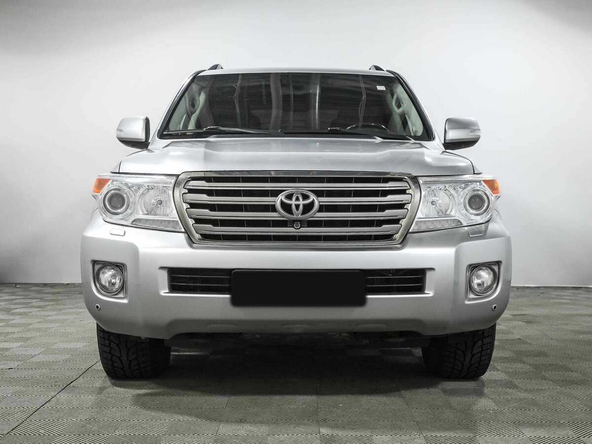 Toyota Land Cruiser с пробегом — 2012 год. Фото: #1