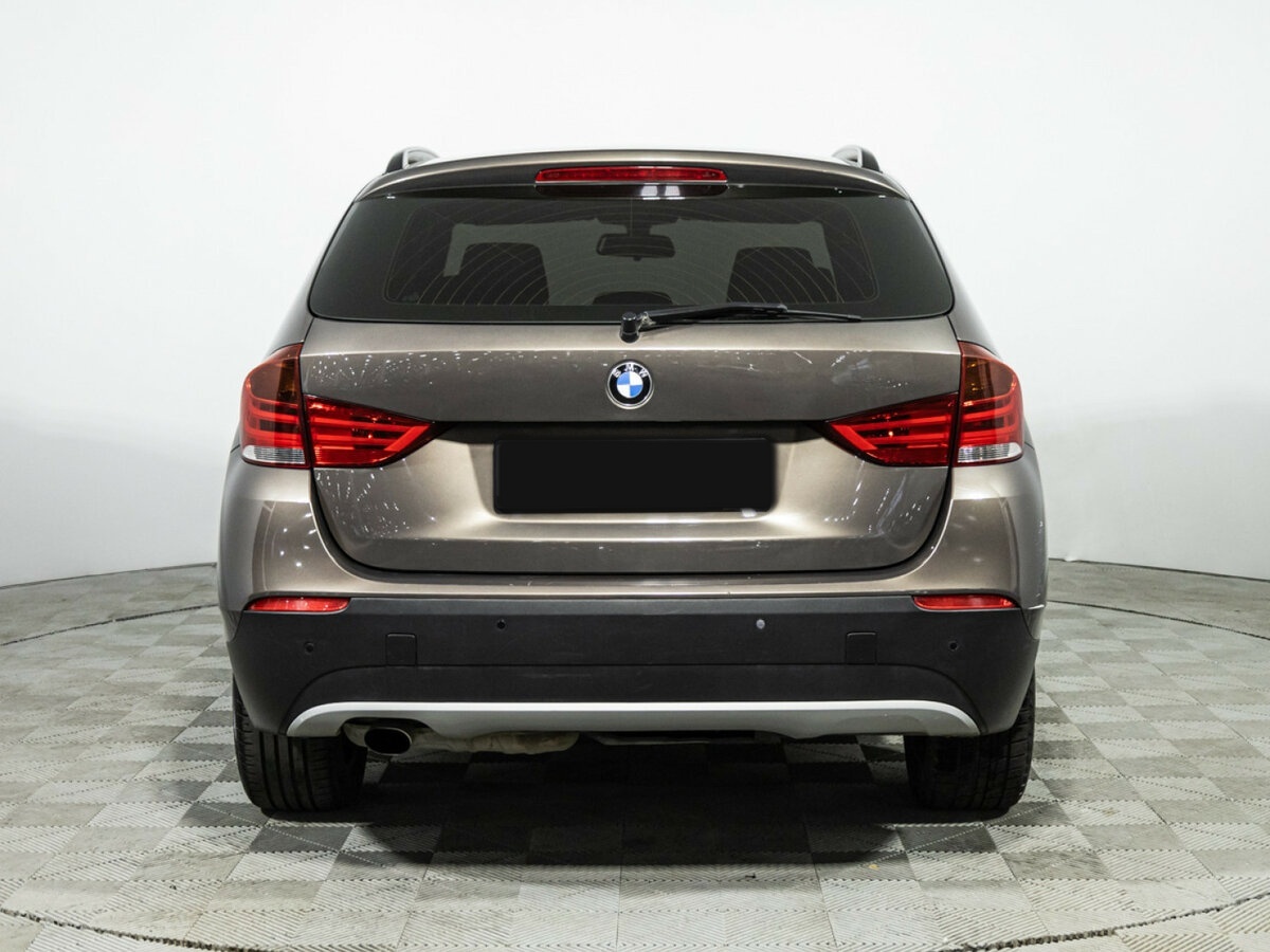 BMW X1 с пробегом — 2011 год. Фото: #5