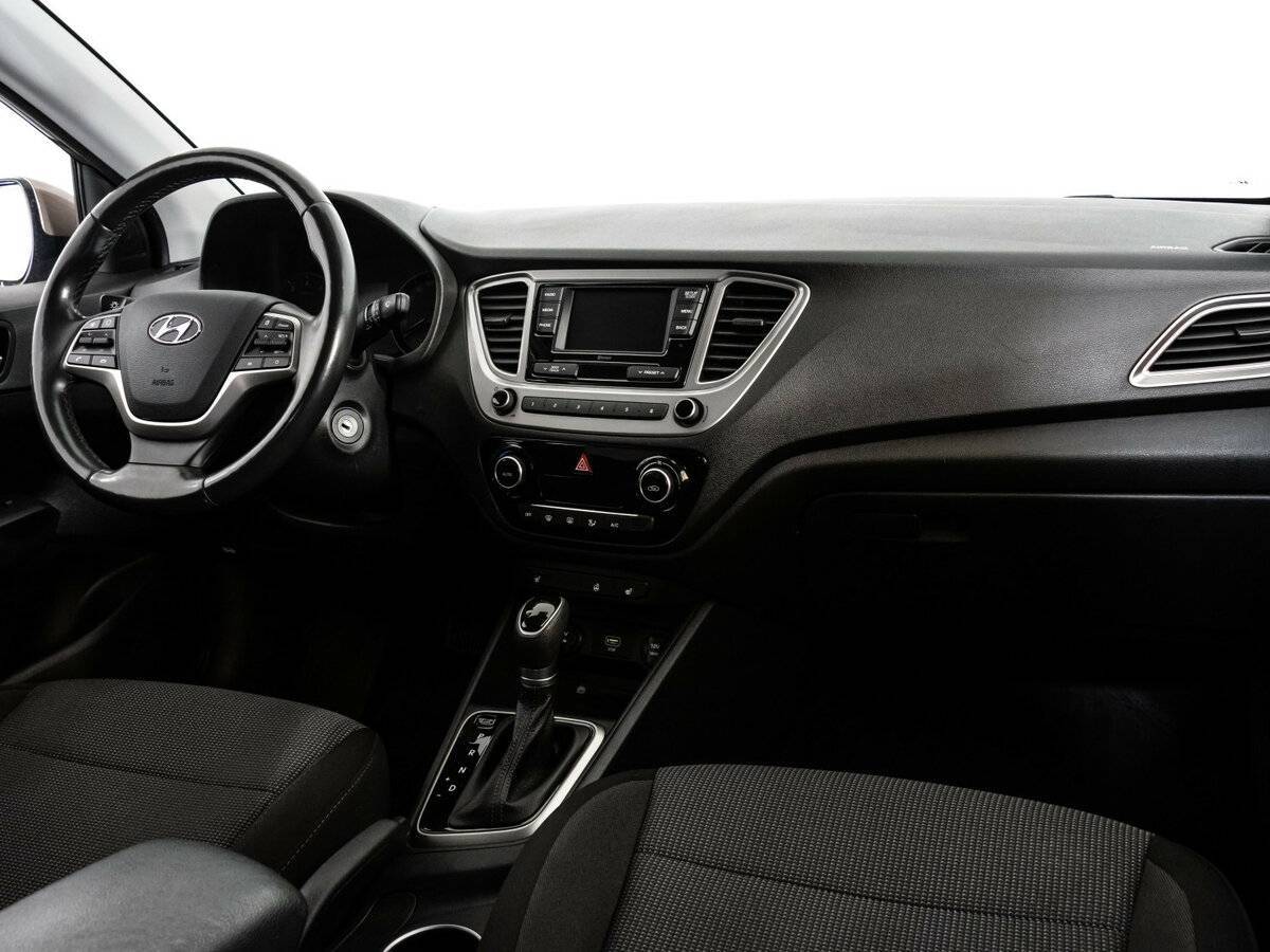 Hyundai Solaris с пробегом — 2019 год. Фото: #8