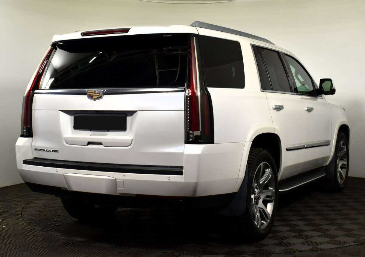 Cadillac Escalade с пробегом — 2016 год. Фото: #3