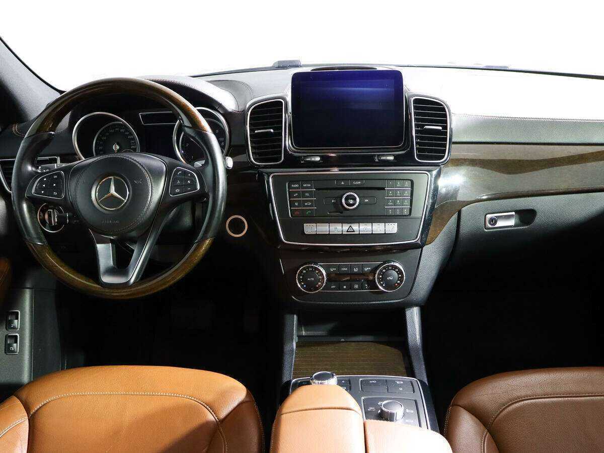 Mercedes-Benz GLS с пробегом — 2016 год. Фото: #12