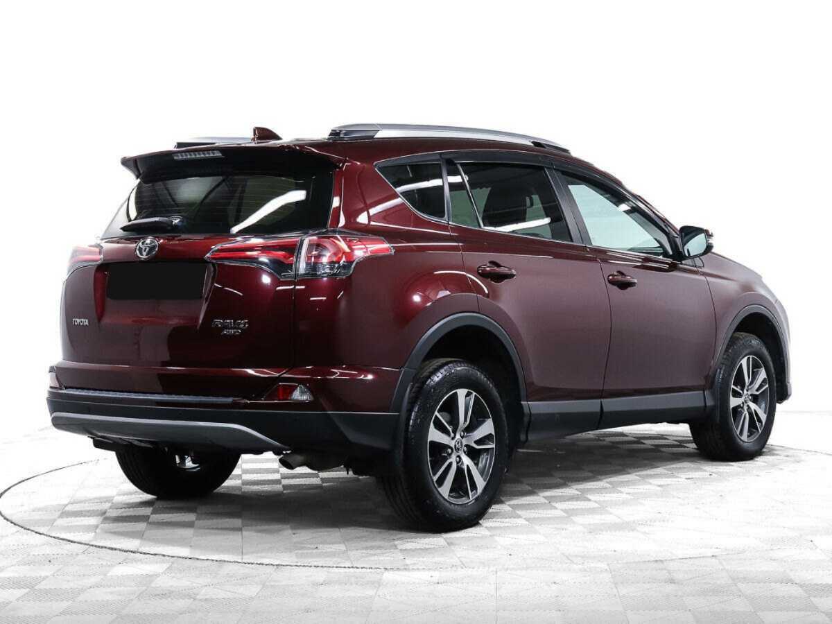 Toyota RAV4 с пробегом — 2018 год. Фото: #3