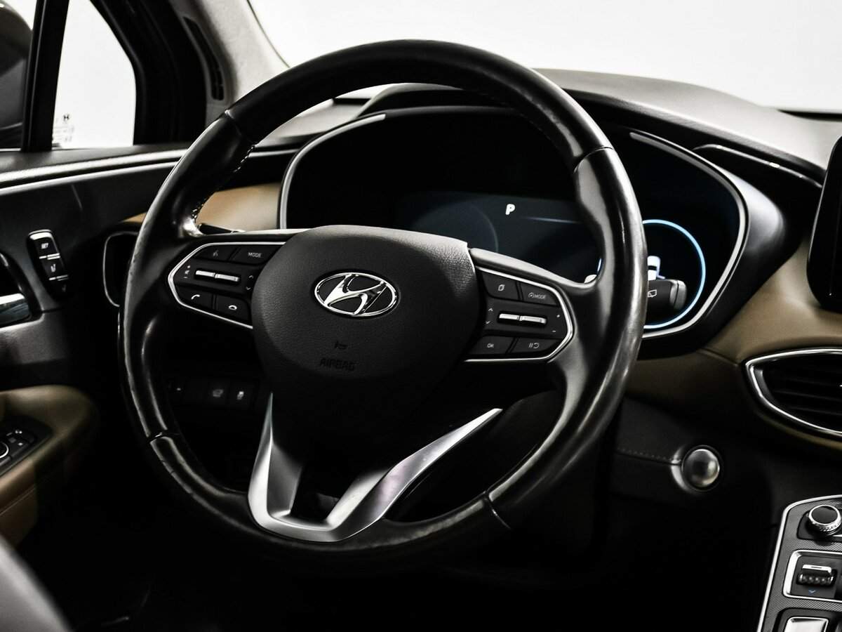 Hyundai Santa Fe с пробегом — 2021 год. Фото: #11