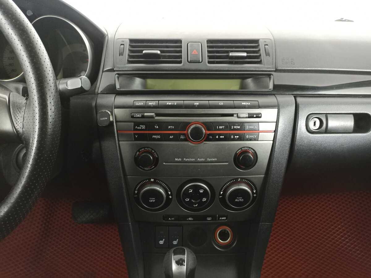 Mazda 3 с пробегом — 2007 год. Фото: #14