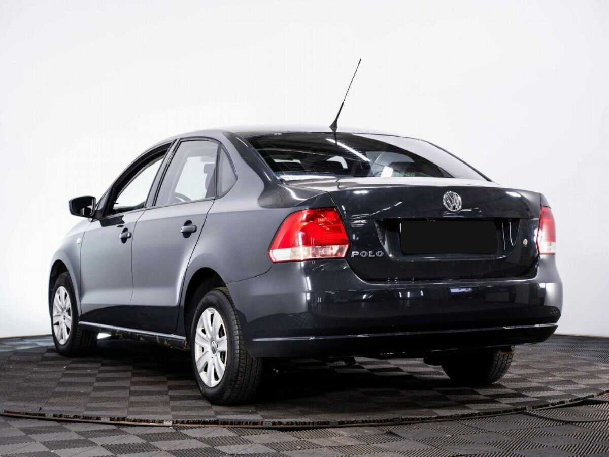 Volkswagen Polo с пробегом — 2011 год. Фото: #3