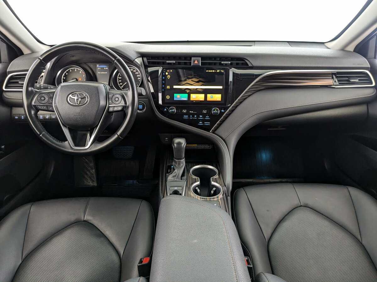 Toyota Camry с пробегом — 2020 год. Фото: #19