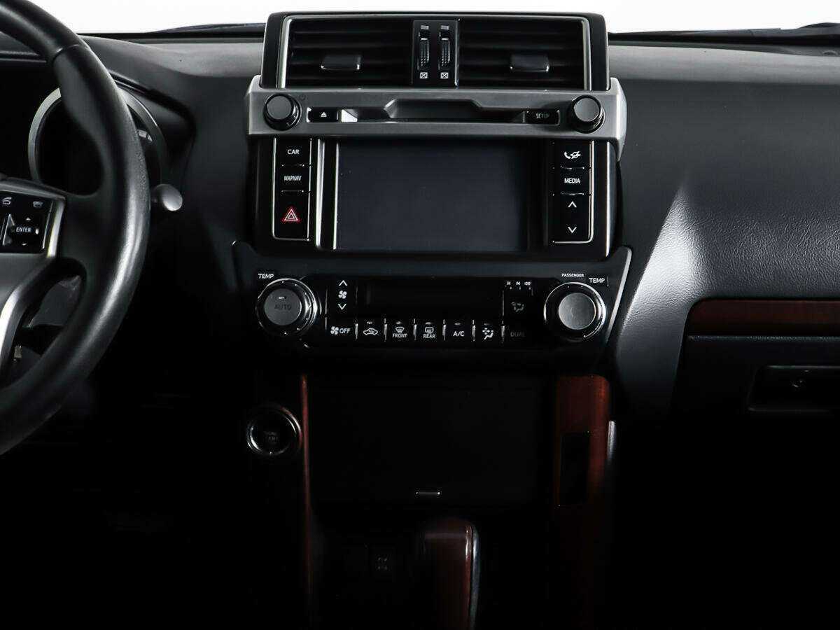Toyota Land Cruiser Prado с пробегом — 2015 год. Фото: #11