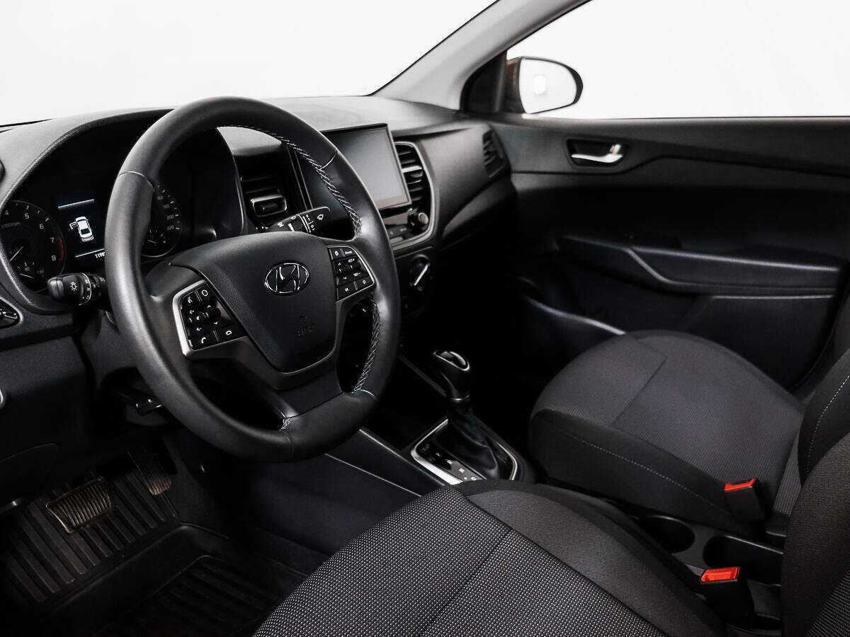 Hyundai Solaris с пробегом — 2021 год. Фото: #6