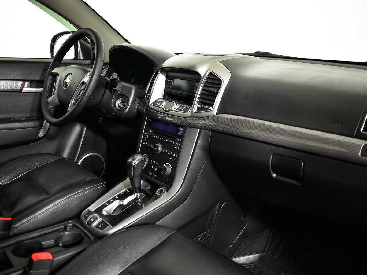 Chevrolet Captiva с пробегом — 2012 год. Фото: #8