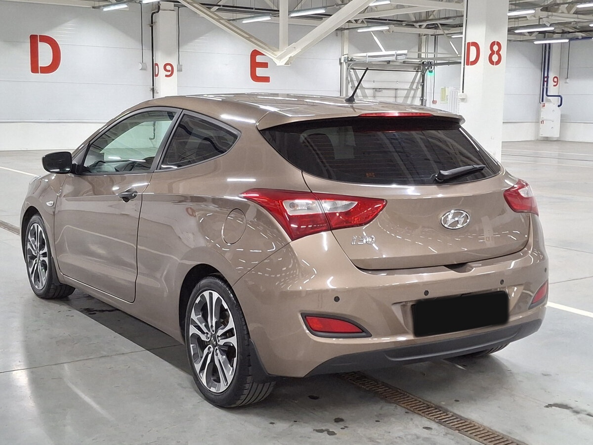 Hyundai i30 с пробегом — 2013 год. Фото: #6