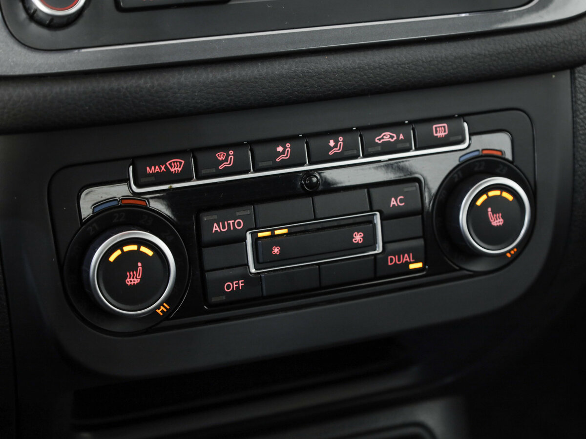 Volkswagen Tiguan с пробегом — 2011 год. Фото: #13