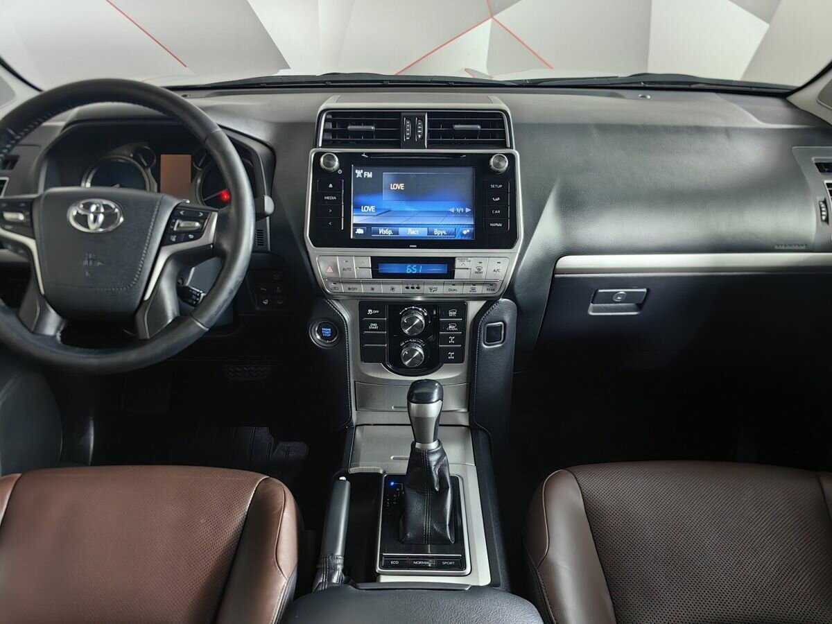 Toyota Land Cruiser Prado с пробегом — 2017 год. Фото: #10