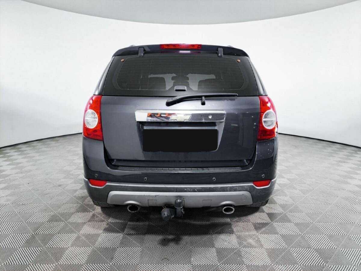 Chevrolet Captiva с пробегом — 2008 год. Фото: #5