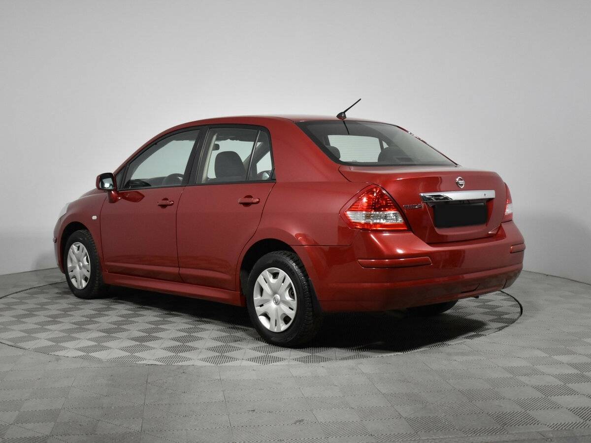 Nissan Tiida с пробегом — 2012 год. Фото: #6