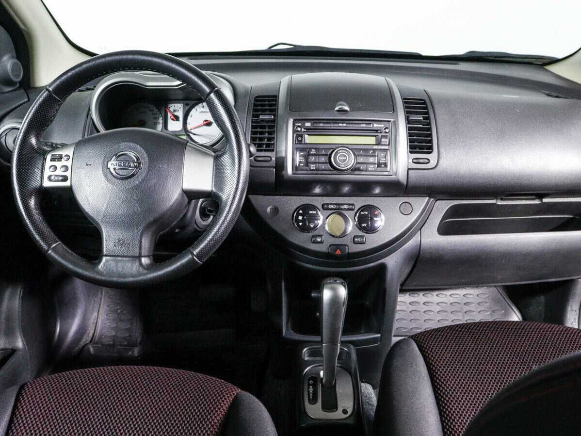 Nissan Note с пробегом — 2007 год. Фото: #9