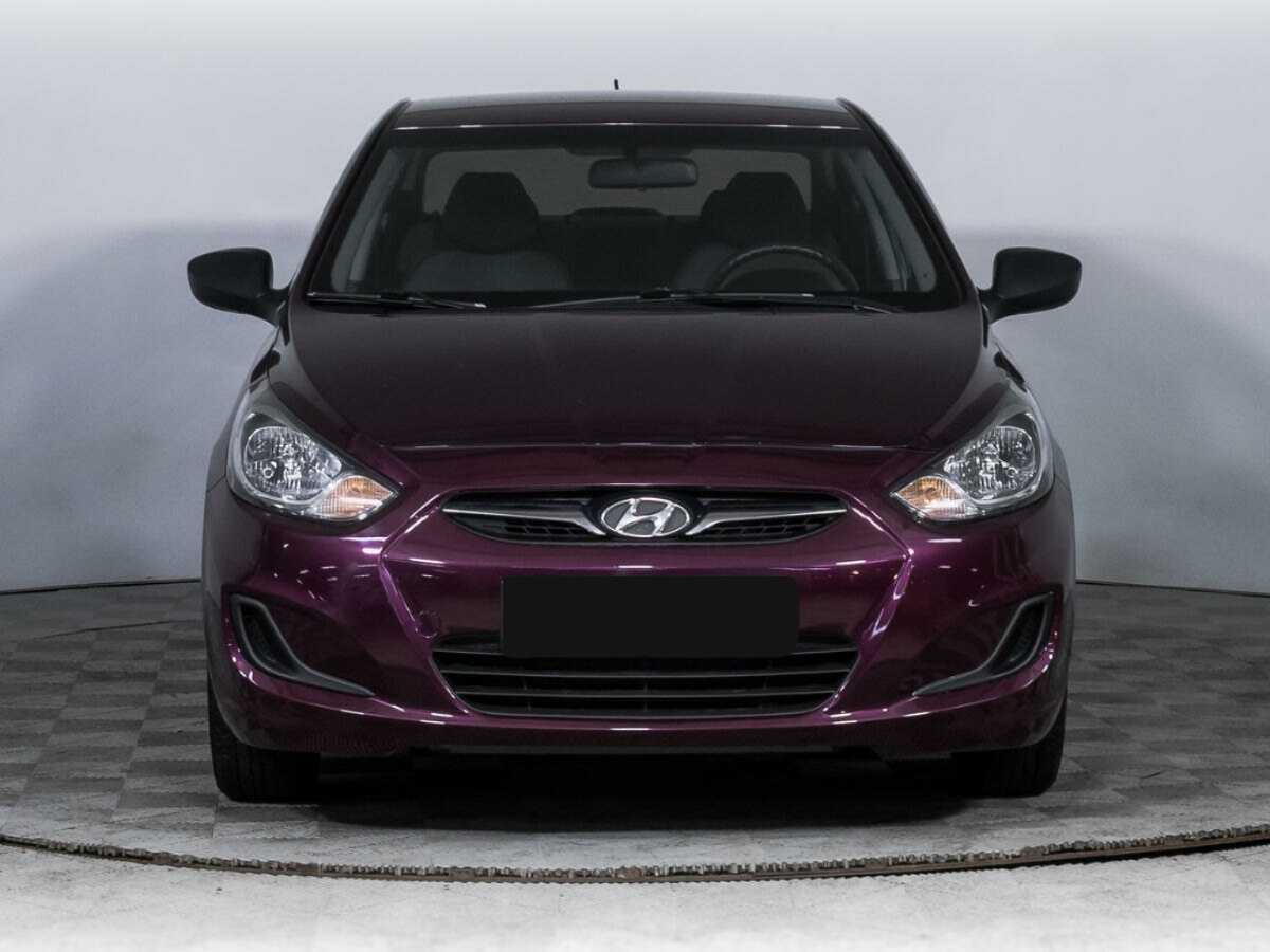 Hyundai Solaris с пробегом — 2014 год. Фото: #1