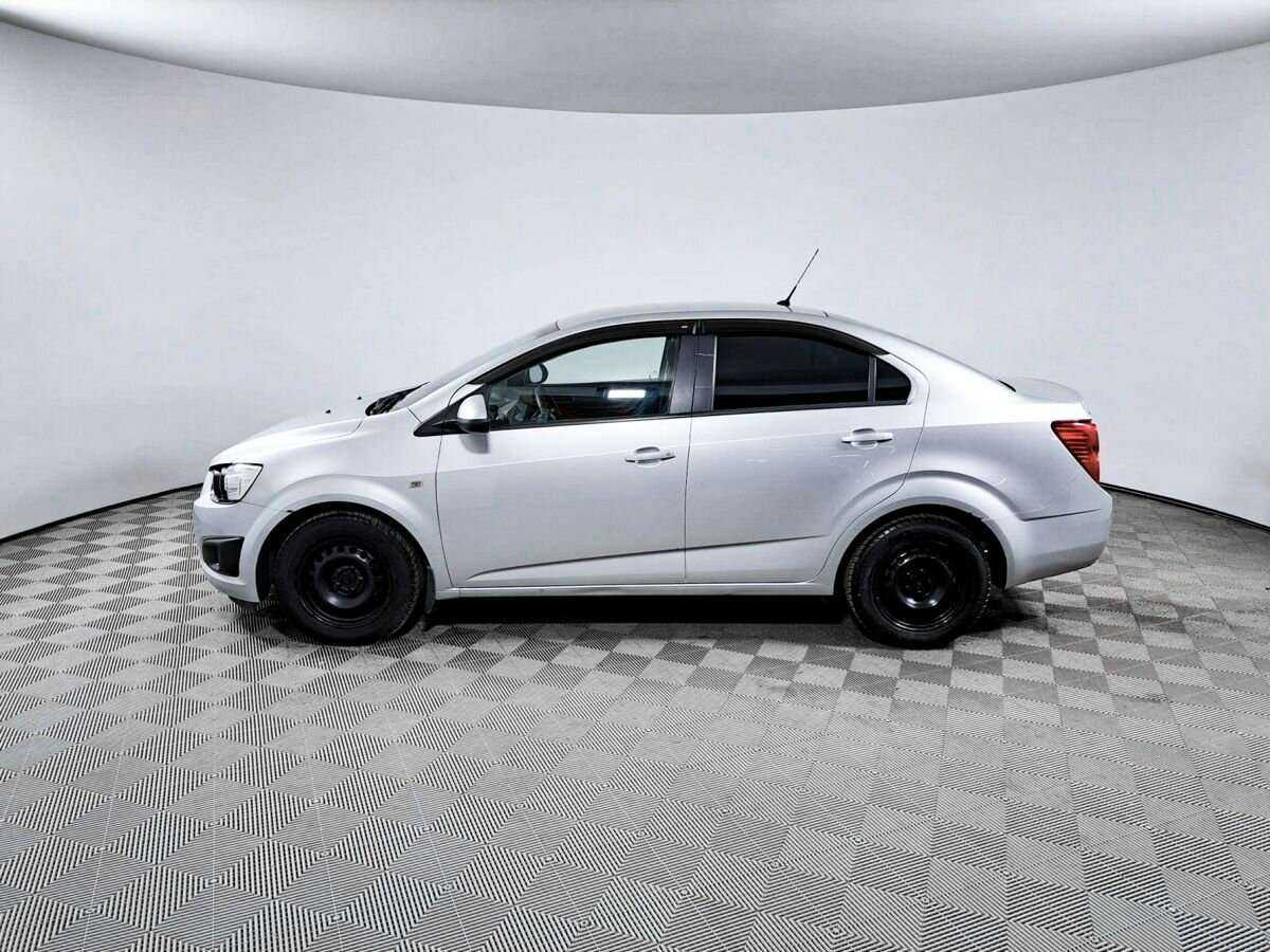 Chevrolet Aveo с пробегом — 2012 год. Фото: #7