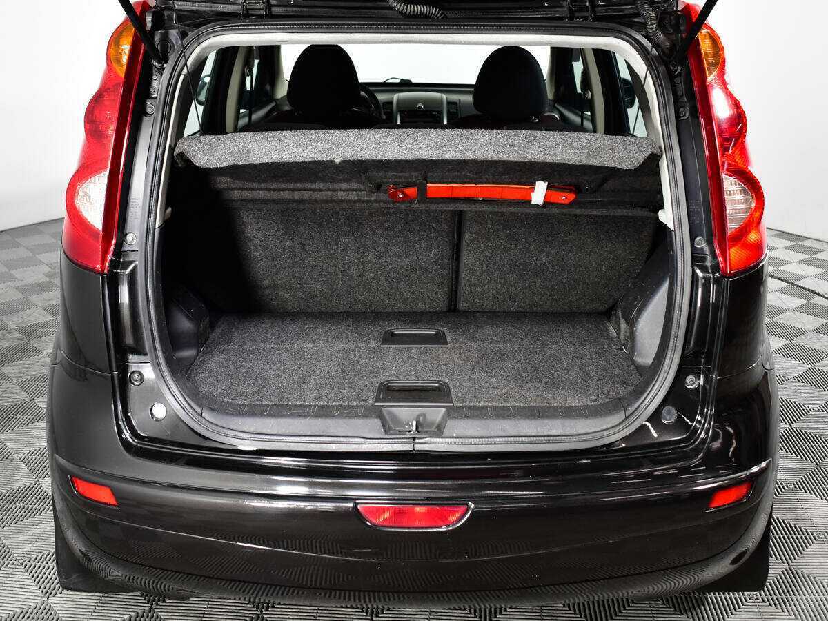 Nissan Note с пробегом — 2008 год. Фото: #12