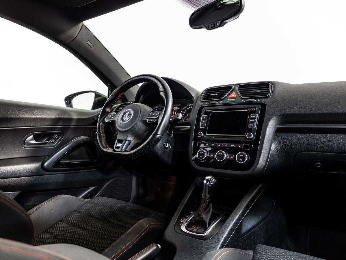 Volkswagen Scirocco с пробегом — 2013 год. Фото: #7