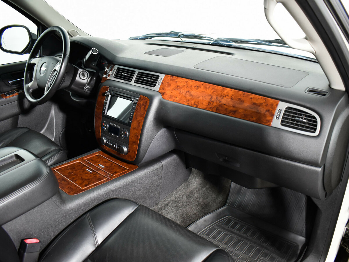 Chevrolet Tahoe с пробегом — 2013 год. Фото: #11