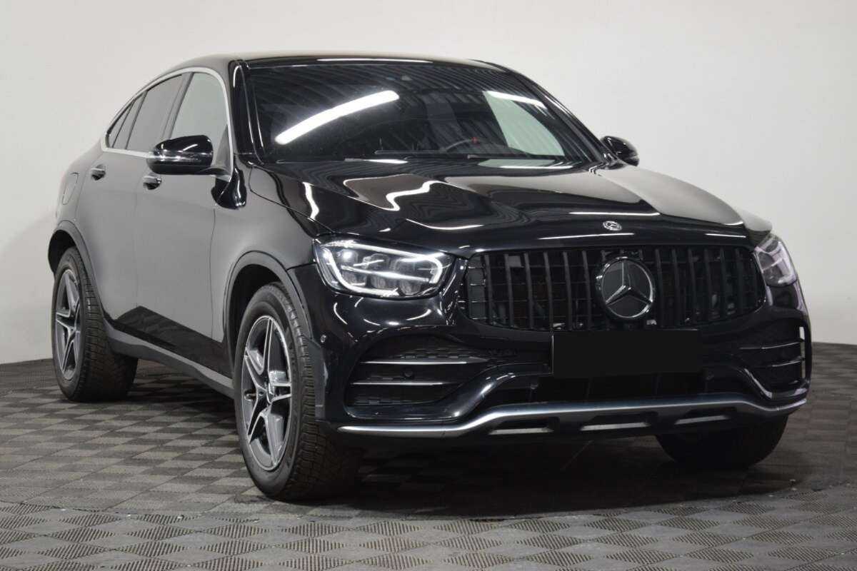 Mercedes-Benz GLC Coupe AMG с пробегом — 2020 год. Фото: #2
