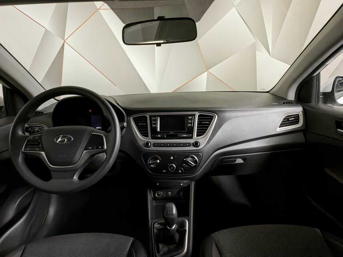 Hyundai Solaris с пробегом — 2021 год. Фото: #9