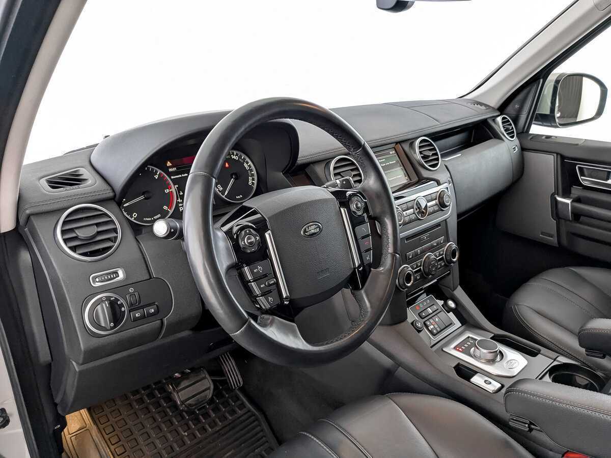 Land Rover Discovery с пробегом — 2015 год. Фото: #15