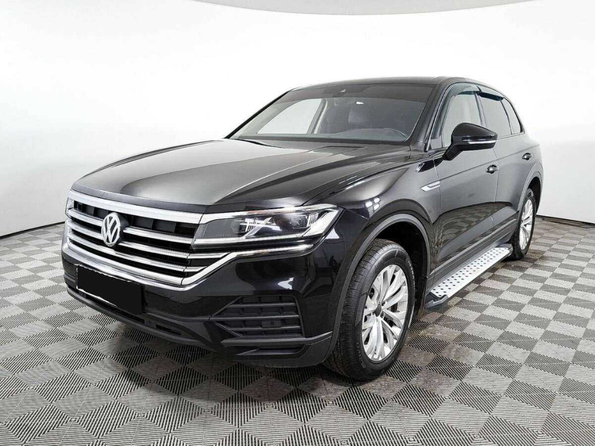 Volkswagen Touareg с пробегом — 2018 год. Фото: #0