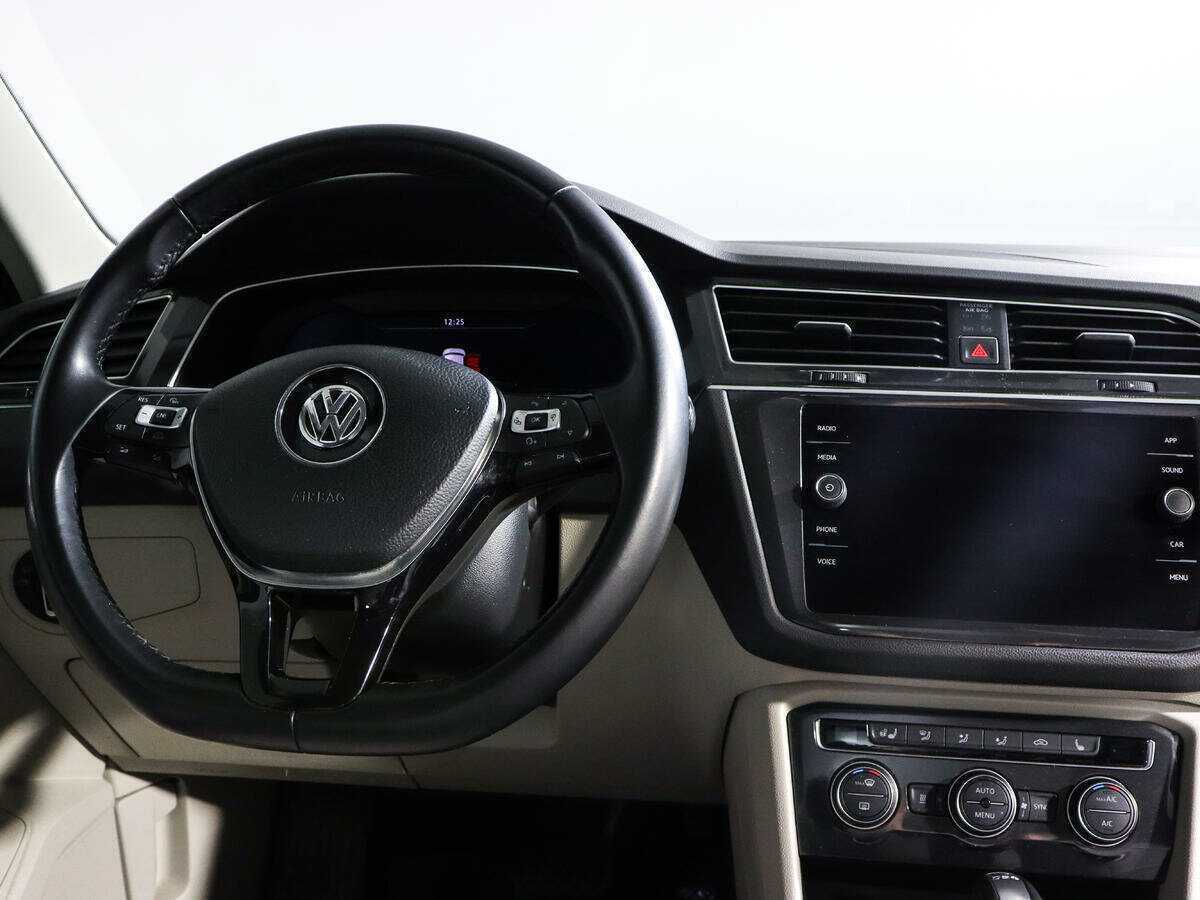 Volkswagen Tiguan с пробегом — 2018 год. Фото: #11
