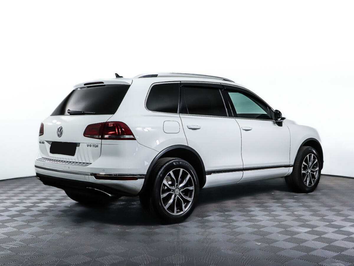 Volkswagen Touareg с пробегом — 2014 год. Фото: #4
