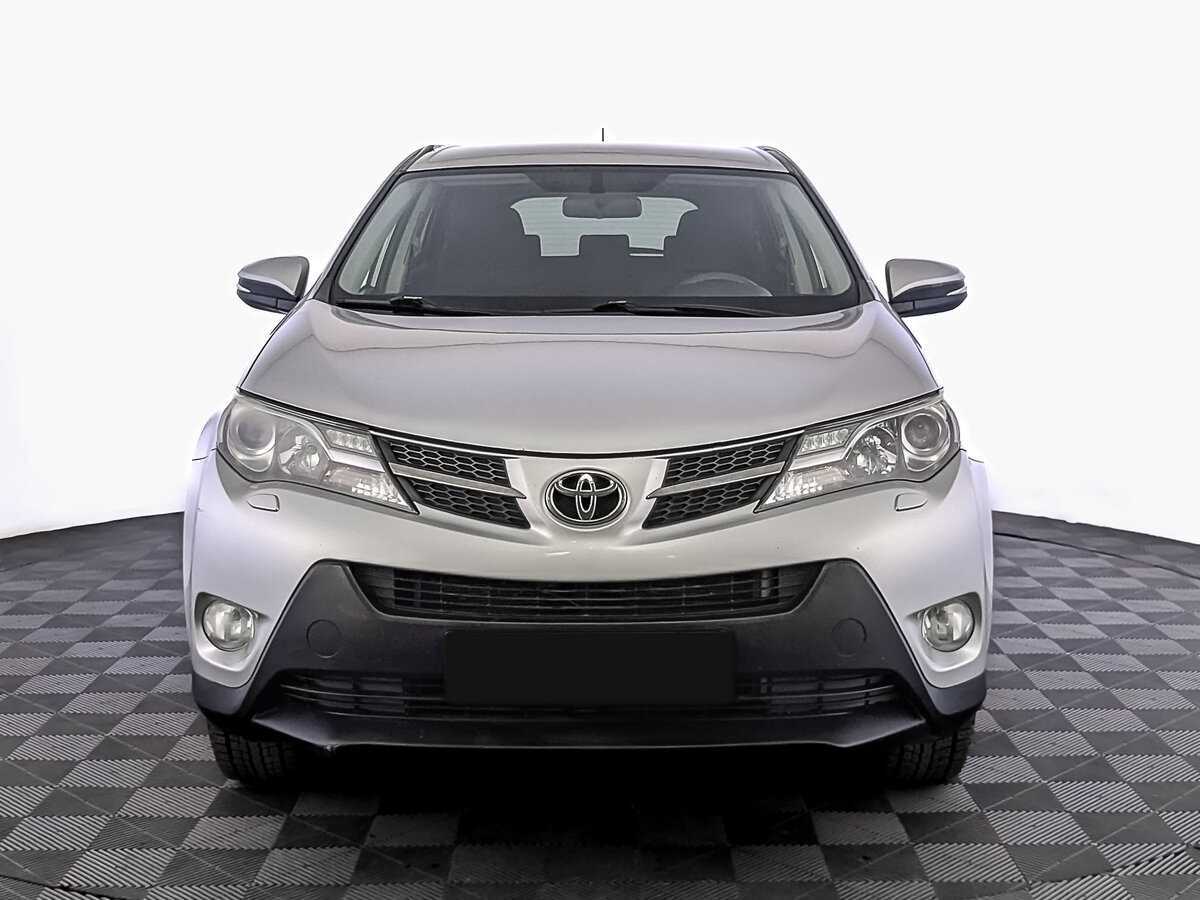 Toyota RAV4 с пробегом — 2013 год. Фото: #1
